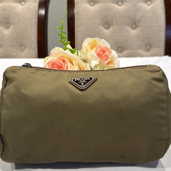 Authentic Prada pouch with authenticity card - Picture 2 of 11